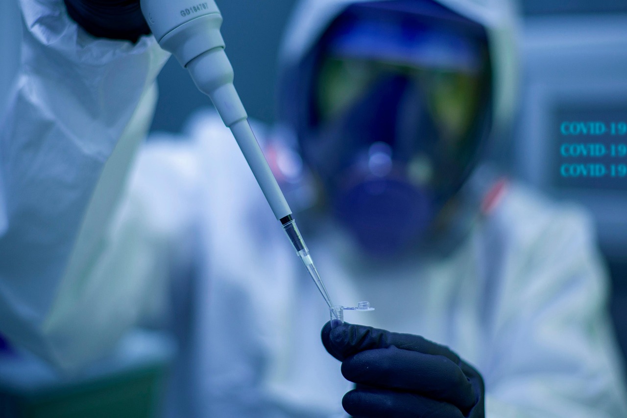 Illustratief beeld van vaccinonderzoek in een laboratorium